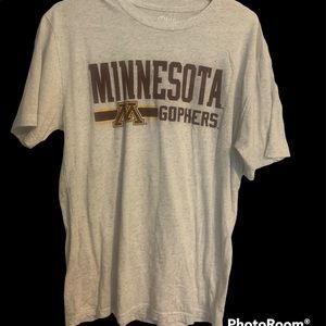 MN Gophers t shirt